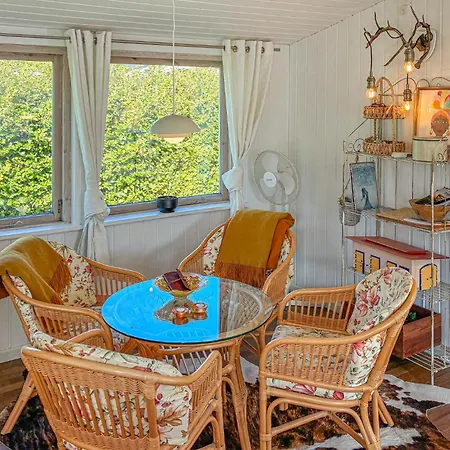 Pet Friendly In Faxe Ladeplads With Wifi Feriehus