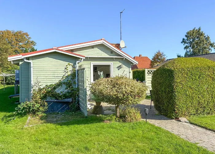 Pet Friendly In Faxe Ladeplads With Wifi Fakse Ladeplads